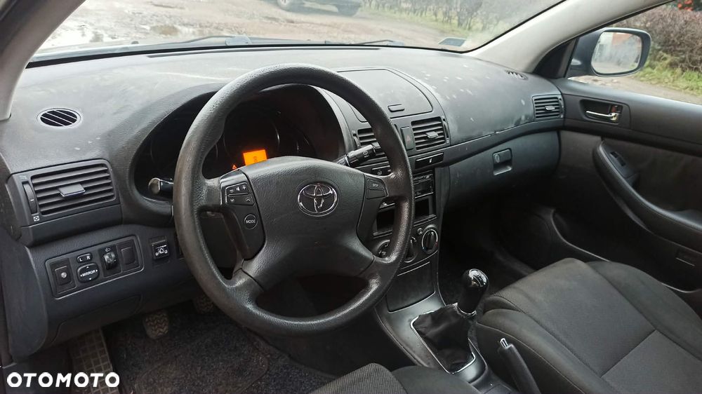 Toyota Avensis 1.8 VVT-i Luna - 8