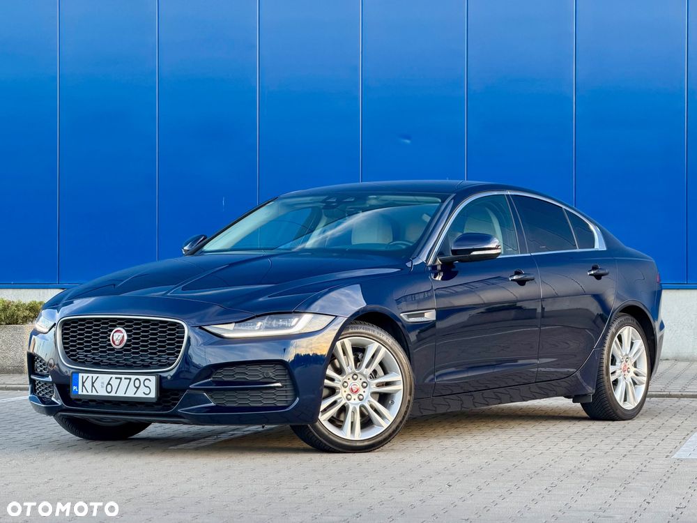 Jaguar XE D180 S - 4