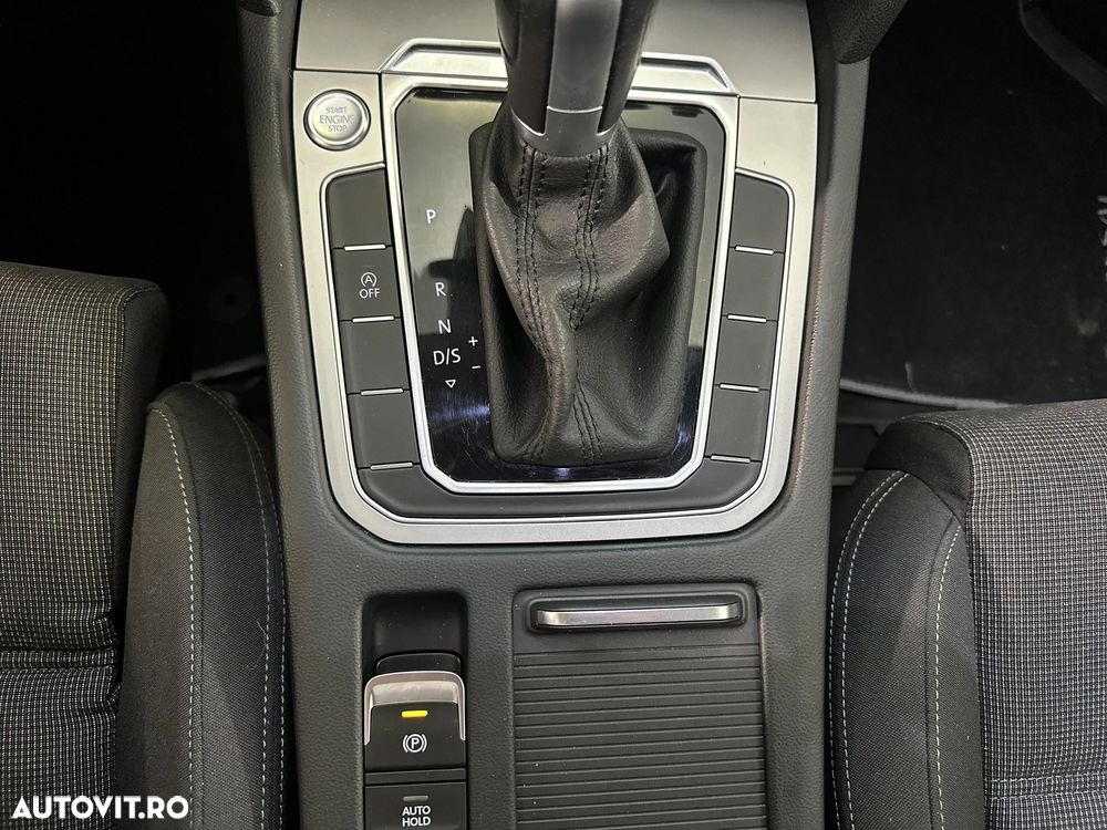 Volkswagen Passat Variant 2.0 TDI DSG Comfortline - 17