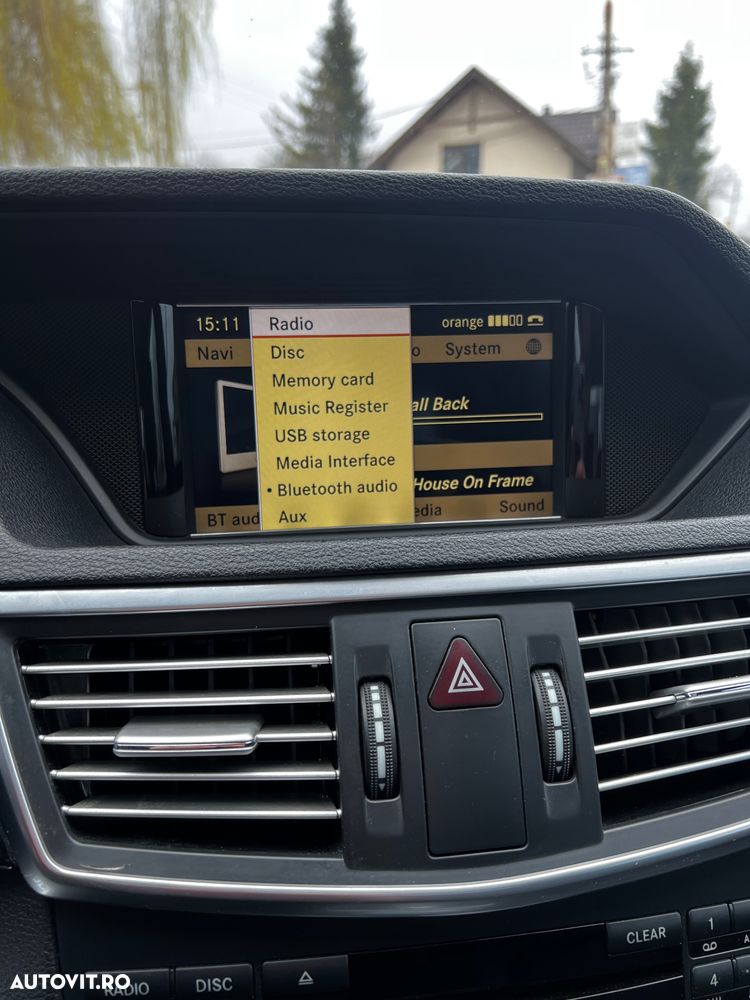 Mercedes-Benz E 220 CDI DPF BlueEFFICIENCY 7G-TRONIC Avantgarde - 37