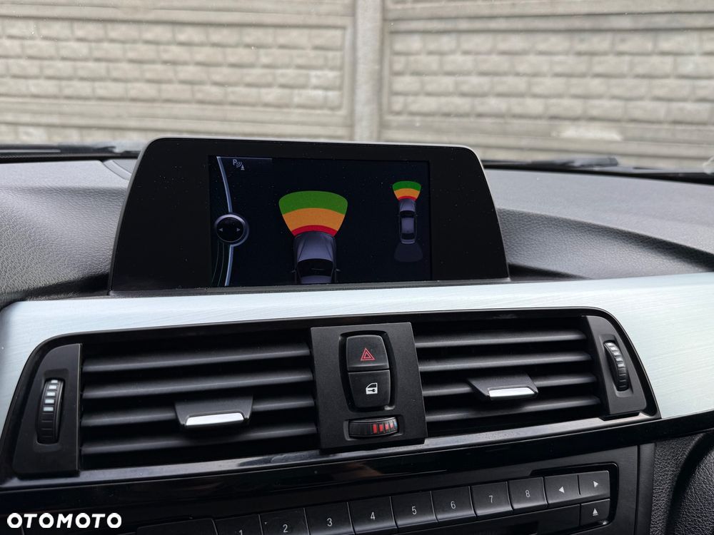 BMW Seria 3 - 16