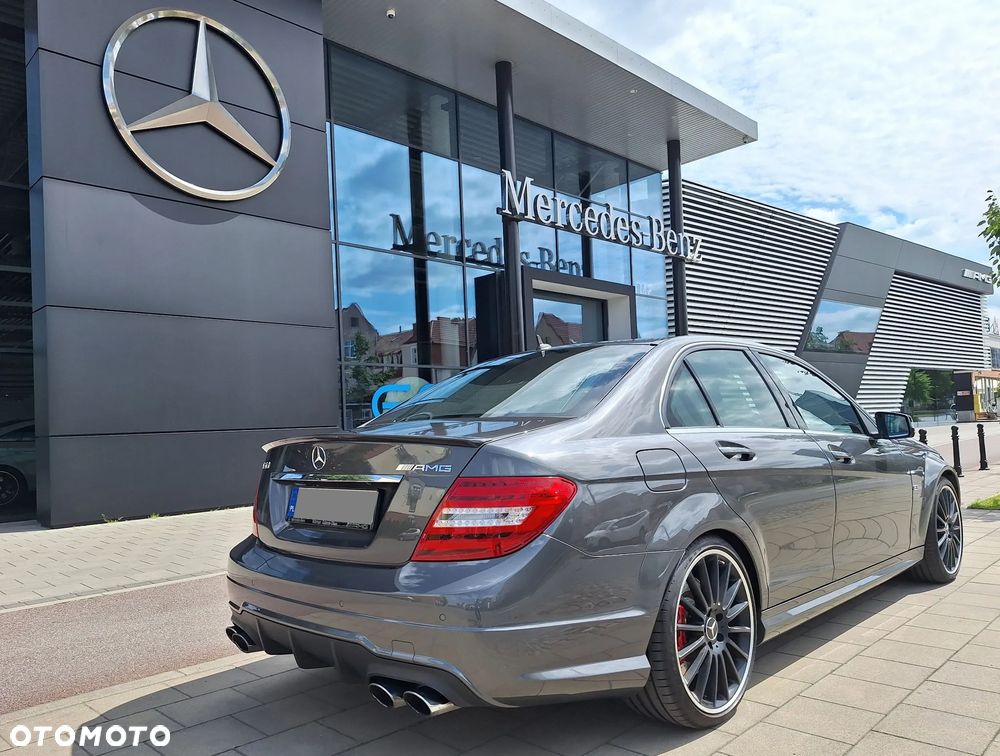 Mercedes-Benz Klasa C 63 AMG AMG SPEEDSHIFT MCT AMG Performance Package - 1