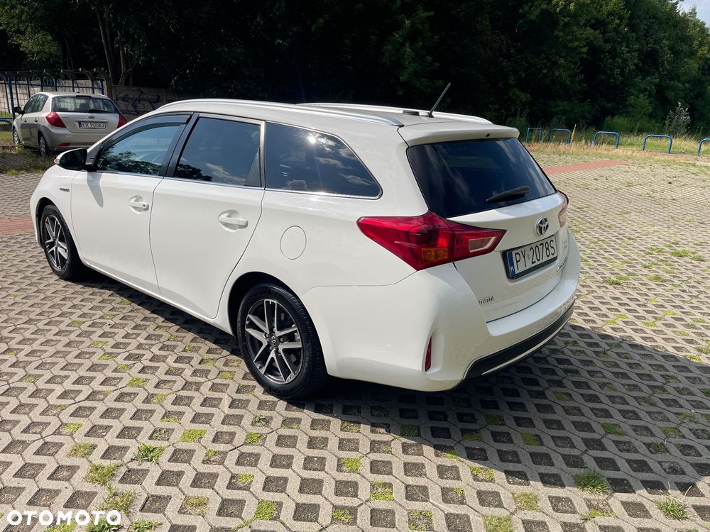 Toyota Auris 1.8 HSD Luna - 4