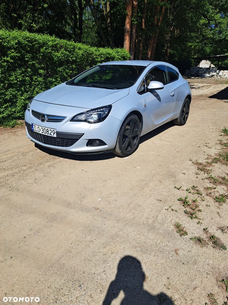 Opel Astra 2.0 CDTI ecoFLEX Start/Stop - 2