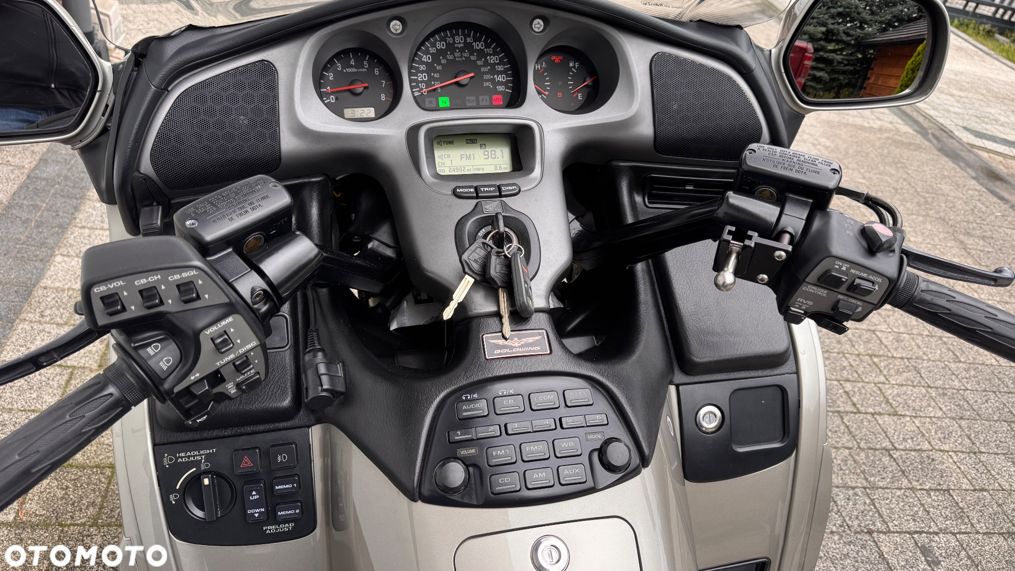 Honda GL - 12