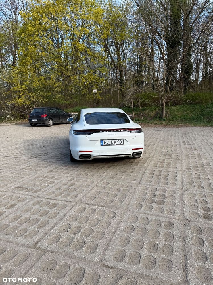 Porsche Panamera 4 - 7