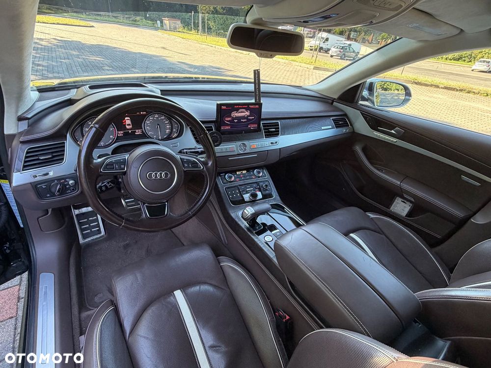 Audi S8 Plus - 20