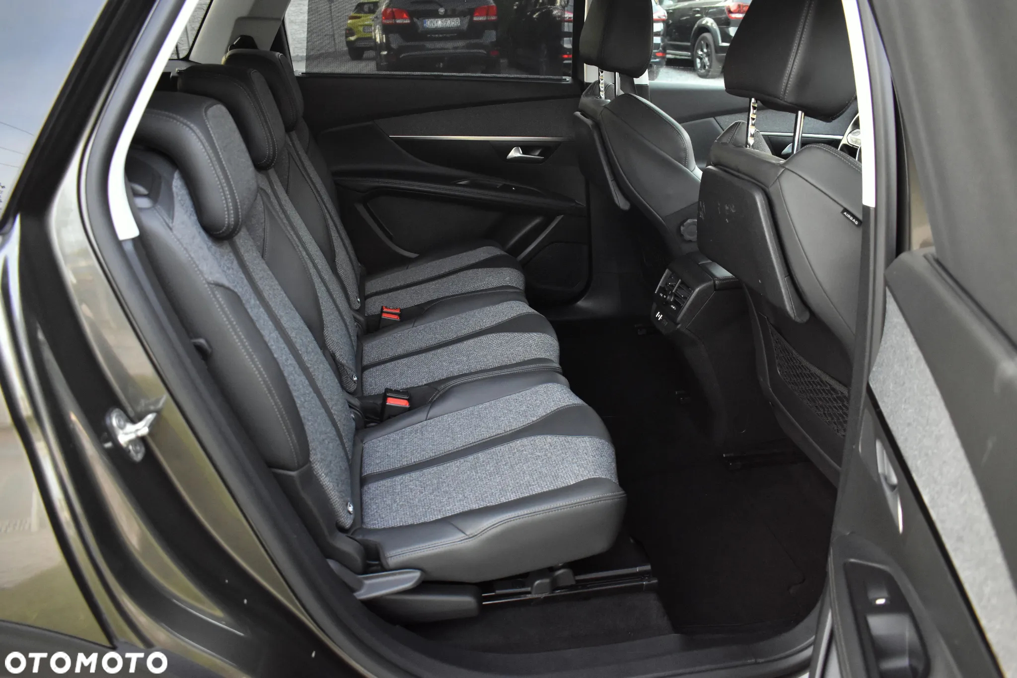 Peugeot 5008 BlueHDI 130 EAT8 Allure Pack - 35