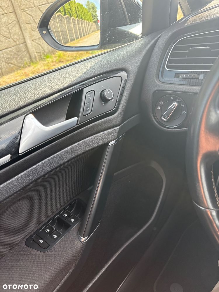 Volkswagen Golf - 27