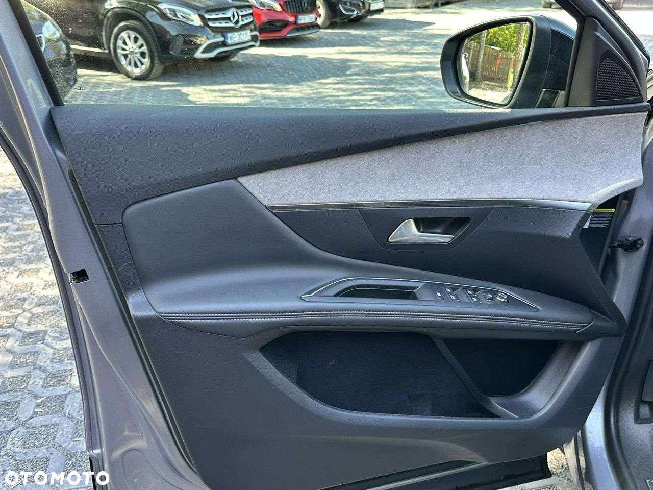 Peugeot 3008 1.2 PureTech GT S&S EAT8 - 10