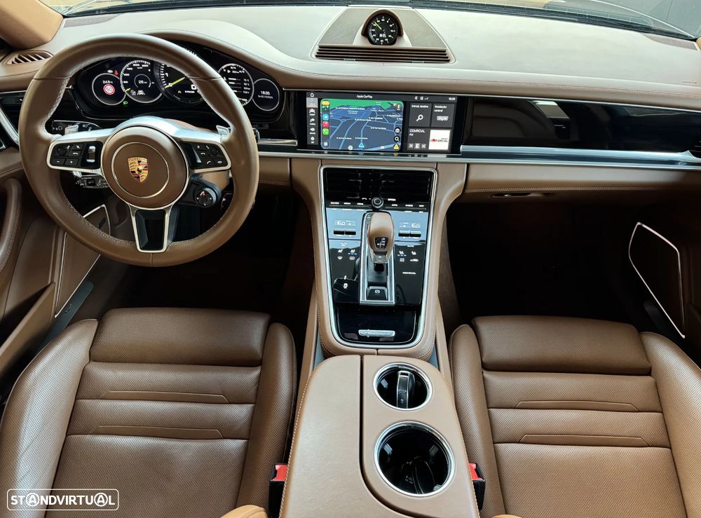 Porsche Panamera Sport Turismo 4 E-Hybrid - 22