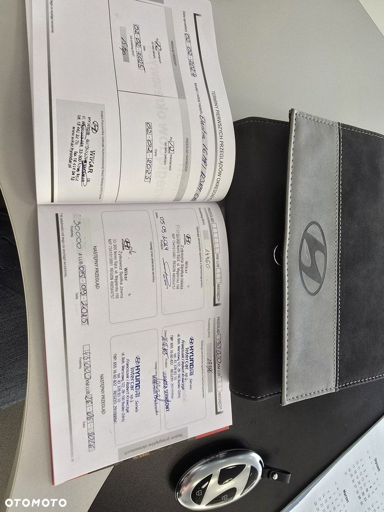 Hyundai Elantra - 16