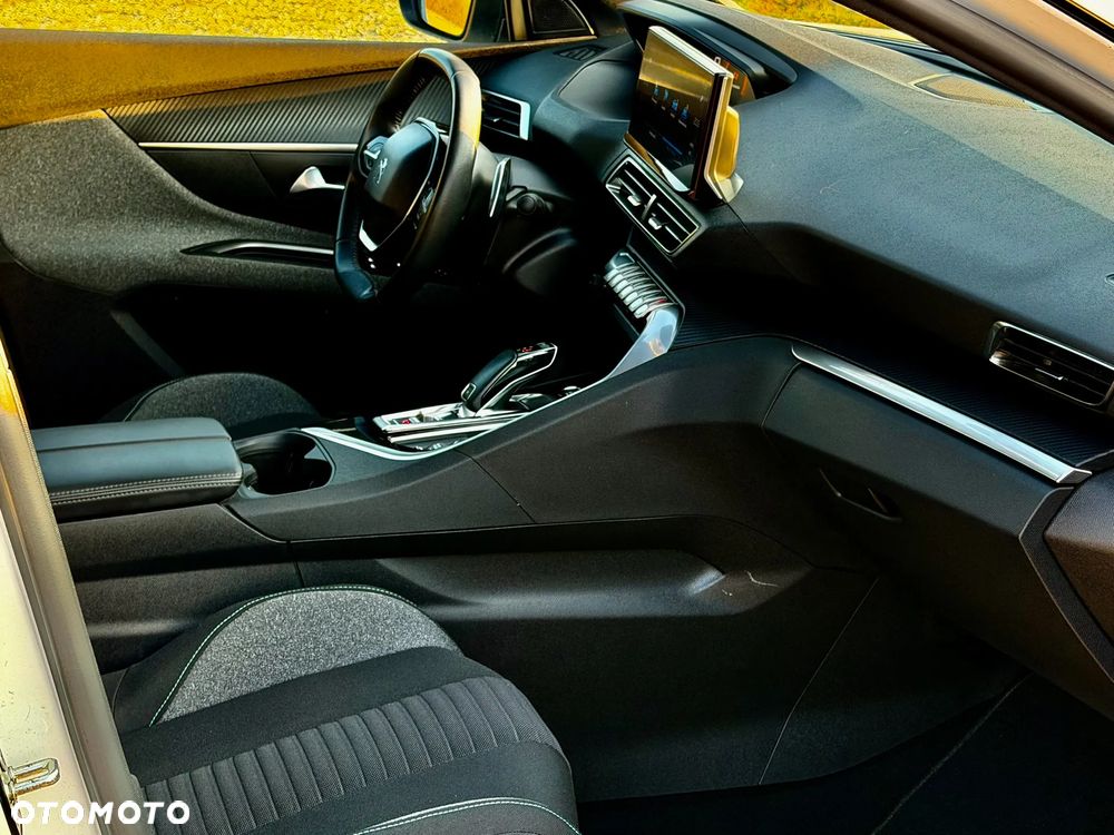 Peugeot 5008 1.2 PureTech Active S&S EAT6 - 9