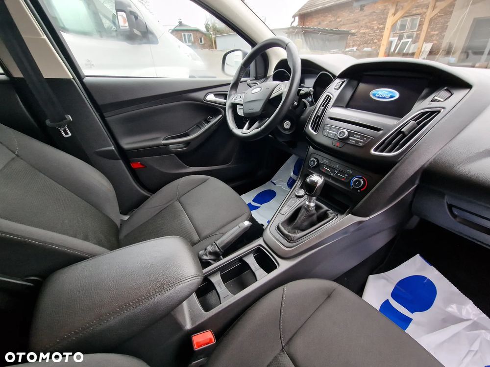 Ford Focus 1.0 EcoBoost Start-Stopp-System TITANIUM - 16
