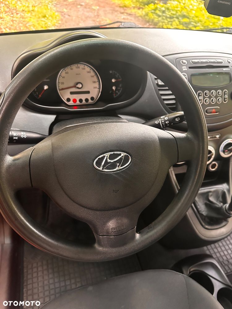 Hyundai i10 1.1 Base - 10