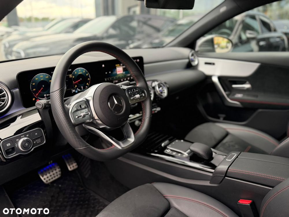 Mercedes-Benz Klasa A 200 AMG Line 7G-DCT - 16