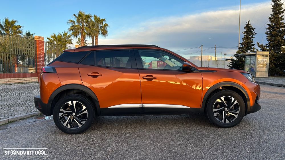 Peugeot 2008 1.2 PureTech Allure Pack - 4