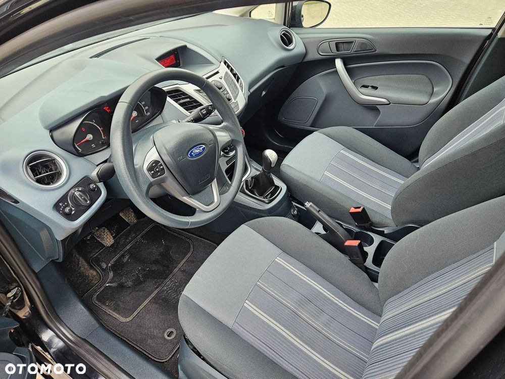 Ford Fiesta 1.4 Ghia - 13