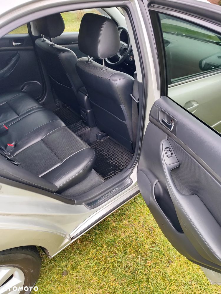 Toyota Avensis 2.0 VVT-i Sol - 6