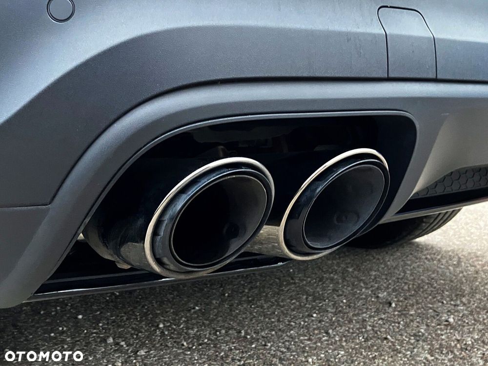 Porsche Cayenne - 34