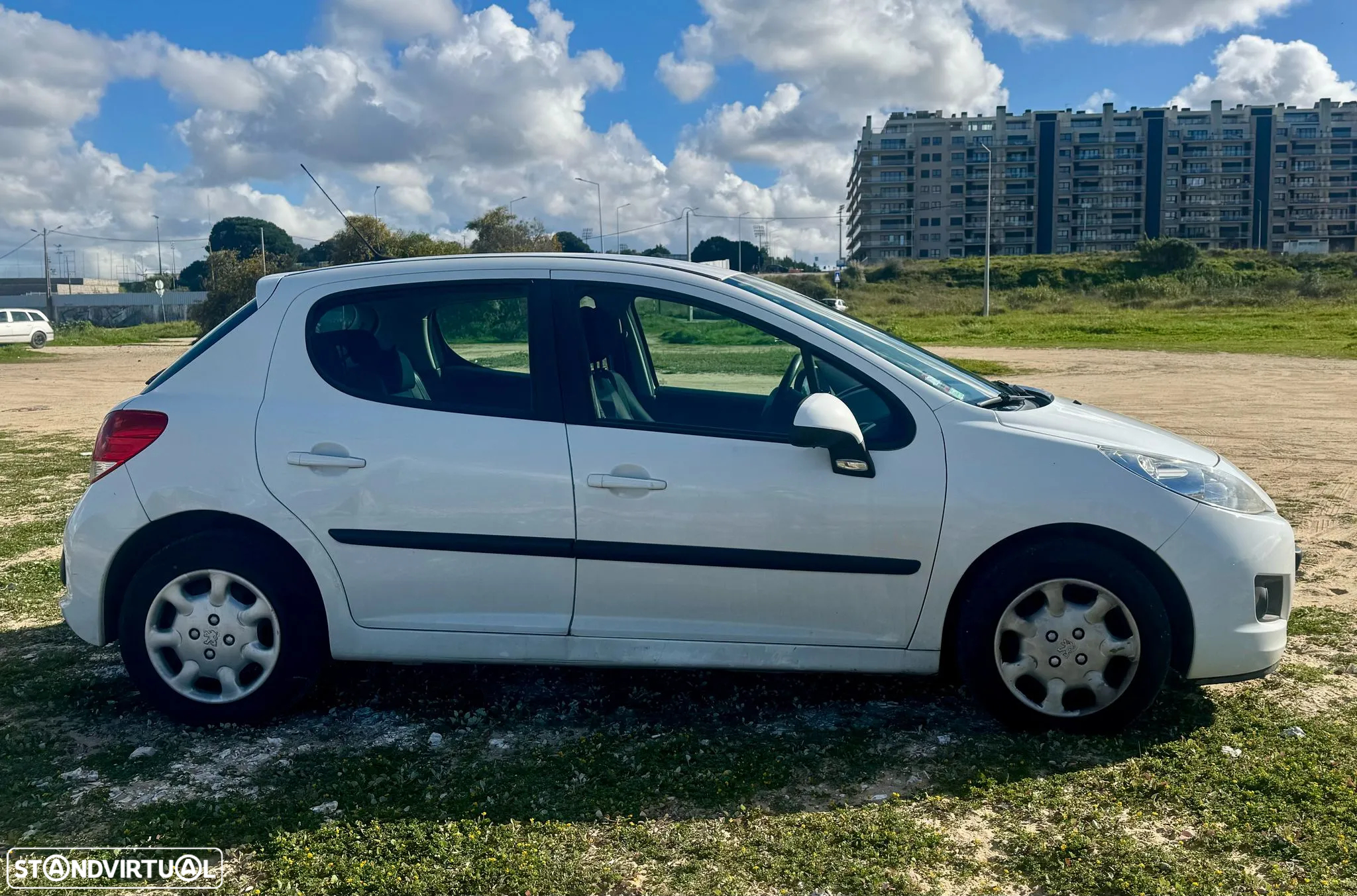 Peugeot 207 1.4 HDi WIP Nav - 8