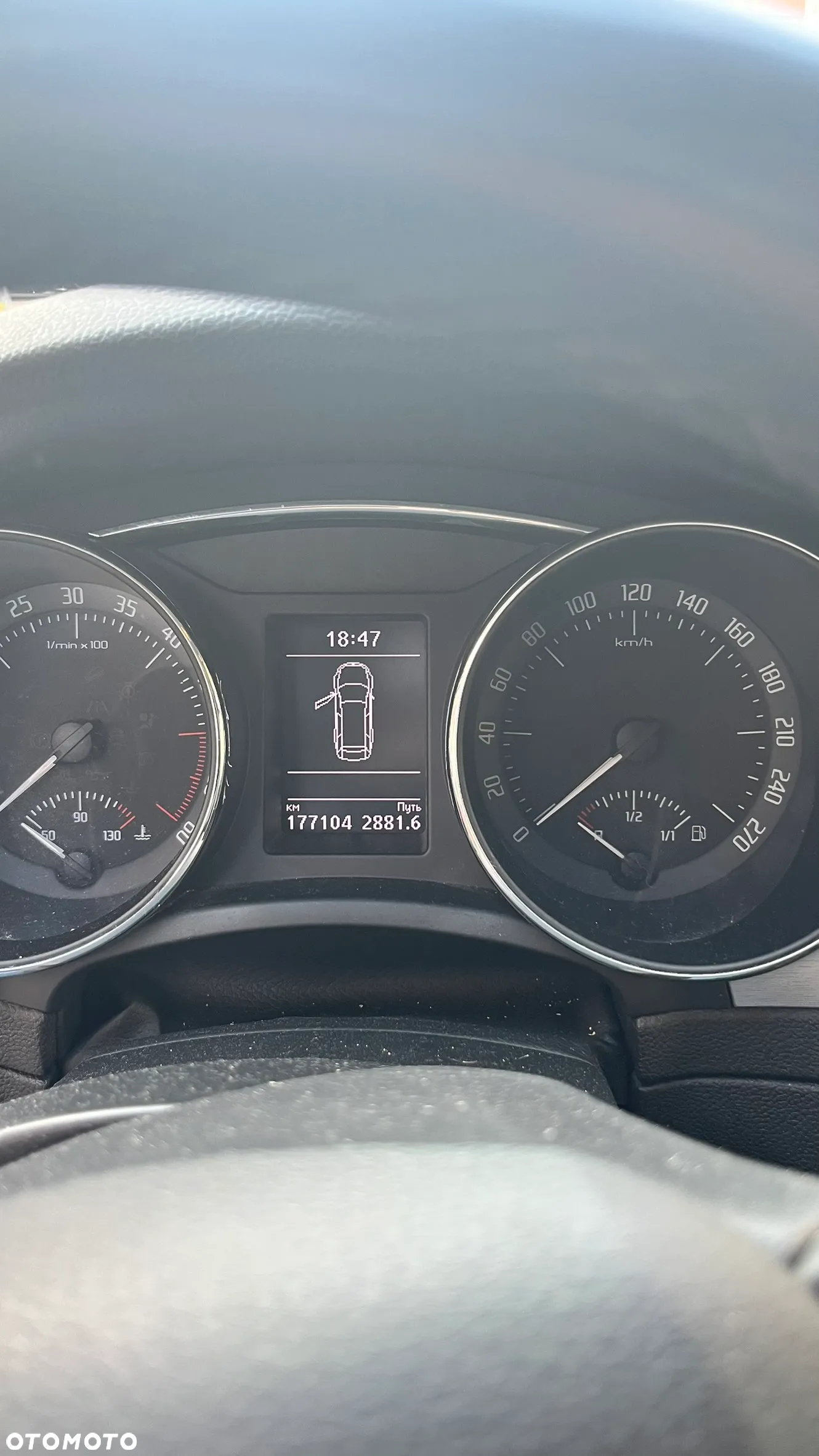 Skoda Superb 2.0 TDI Ambition DSG - 14