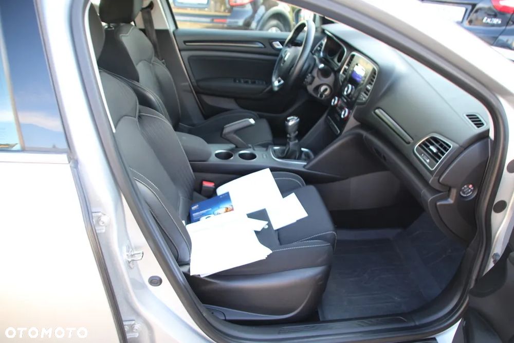 Renault Megane 1.6 SCe Limited - 25