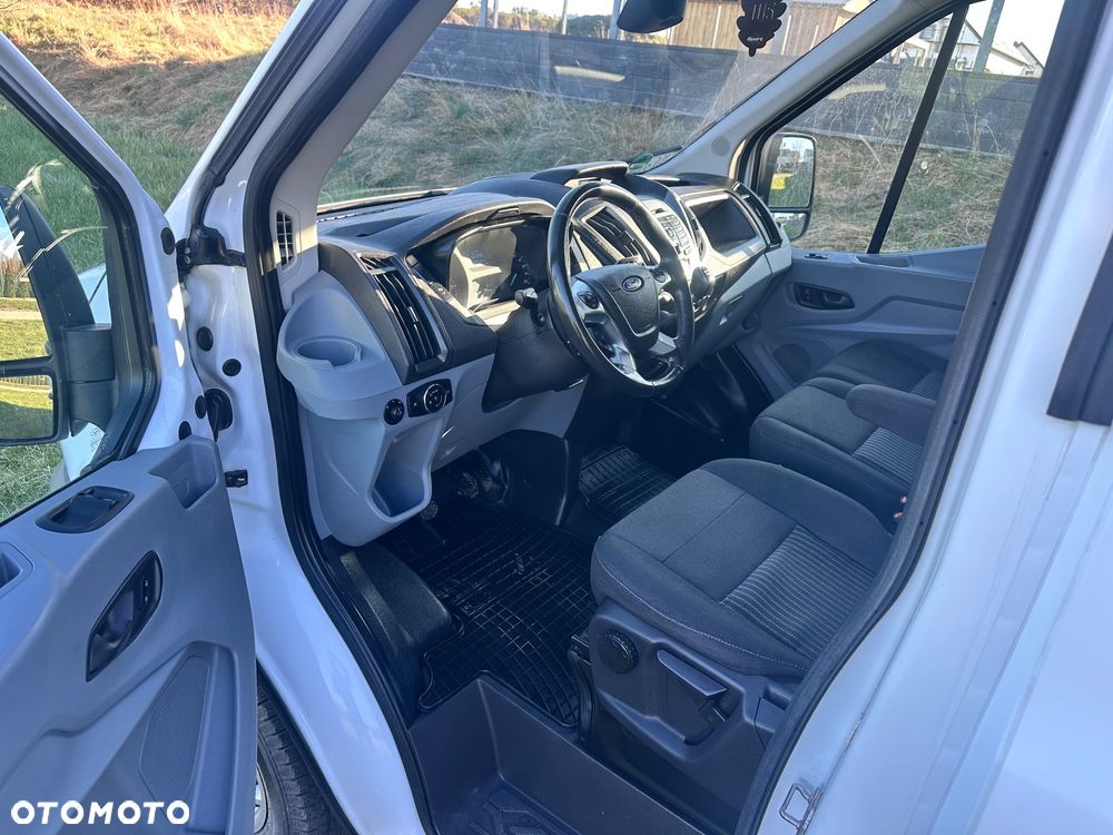 Ford Transit - 12