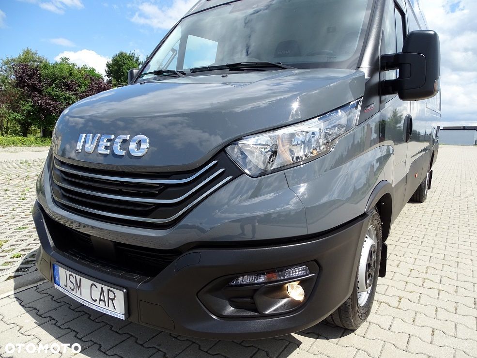 Iveco Daily 35S18 L4H3 3.0 180 Blaszak Furgon UNIKAT!! 77 Tyś.km. JAK NOWY!! Salon PL 1 Wł.!! - 9