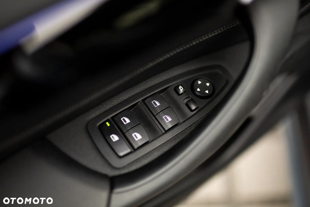 BMW X1 sDrive20i Sport Line - 12