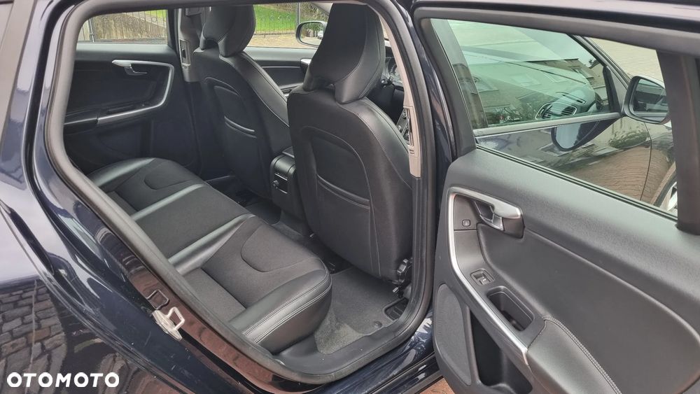 Volvo V60 - 13