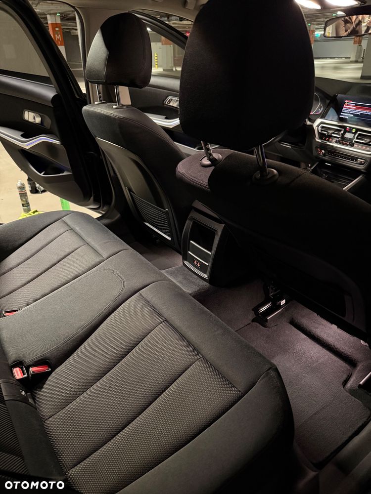 BMW Seria 3 318d Advantage - 17