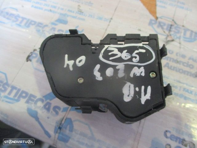 Interruptor 2108213851 MERCEDES W203 2004 BOTÃO DE CONTROLE DO ASSENTO DIREITO MERCEDES W203 SPORT COUPE 2006 C 220 Cdi  0P  BOTÃO DE CONTROLE DO ASSENTO DIREITO - 2