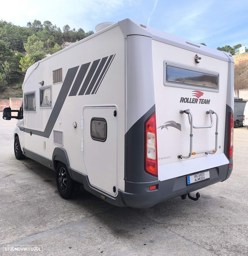Roller Team Granduca (6 dormidas) Garagem p/ Mota - 22
