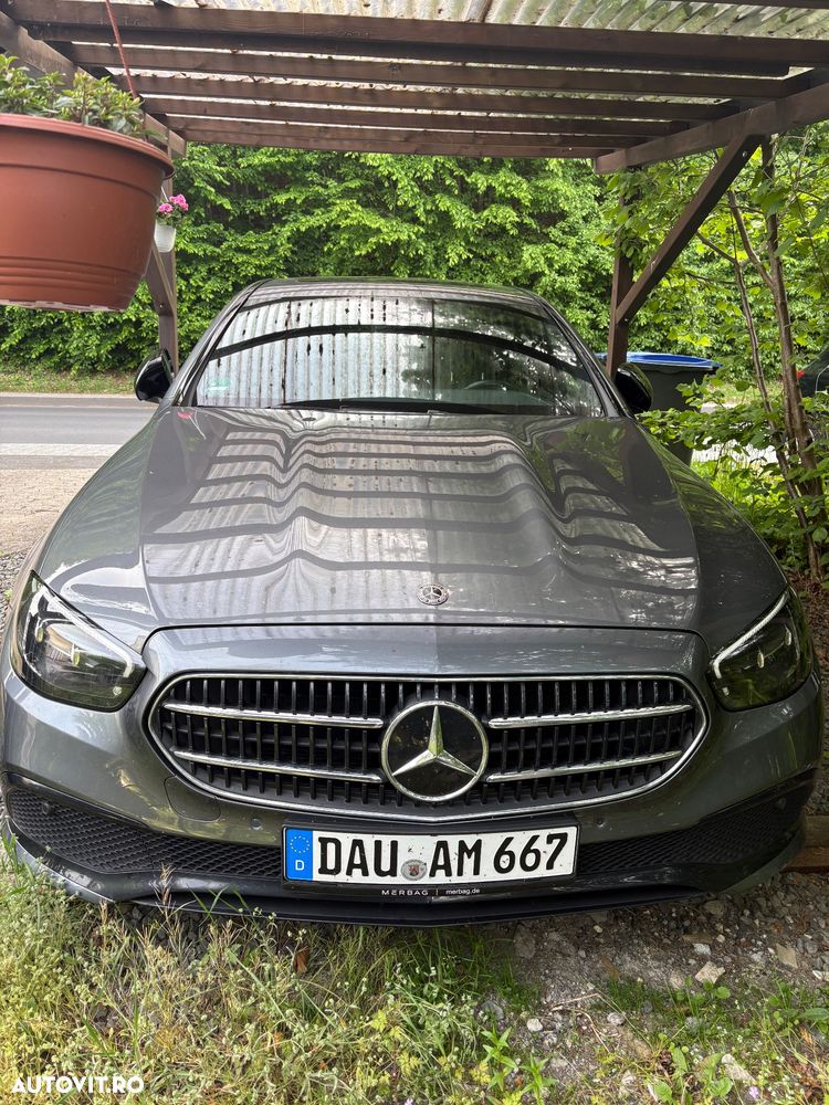 MERCEDES-BENZ E-Class