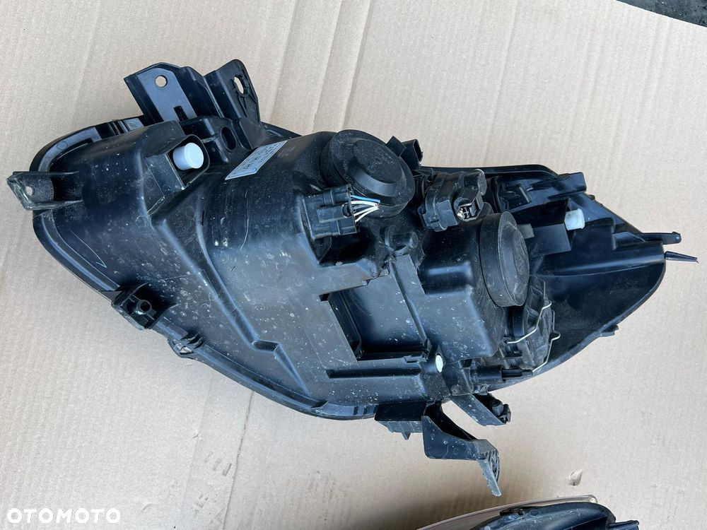 Lampa soczewka reflektor lewa prawa przód Renault Clio III Grandtour - 9