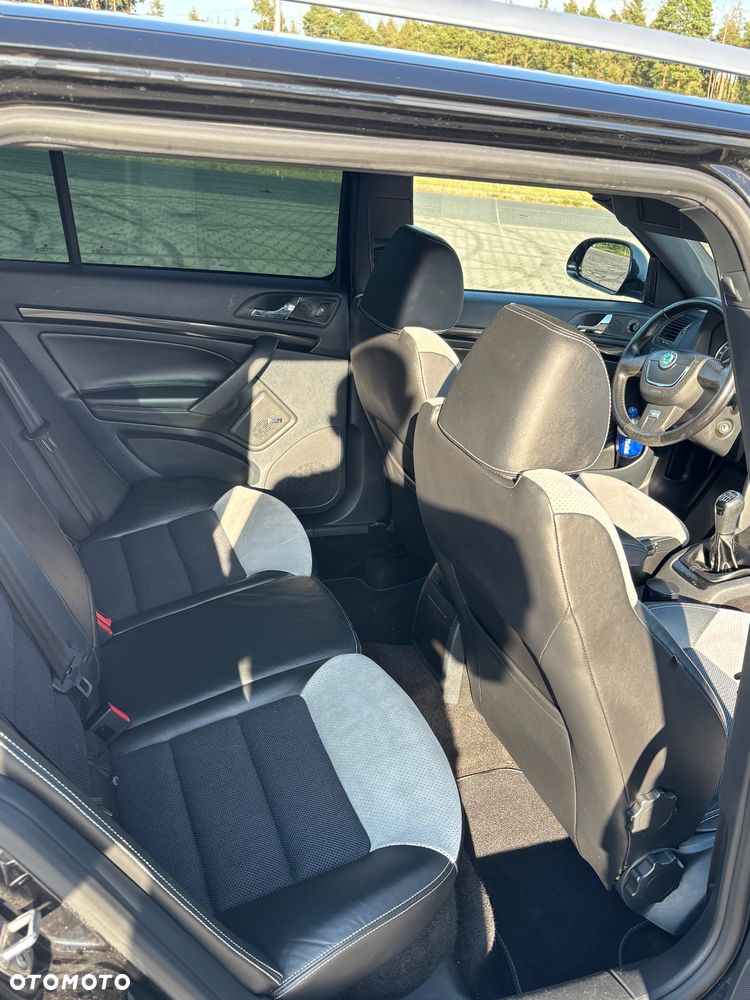 Skoda Octavia 2.0 TDI DPF RS - 8
