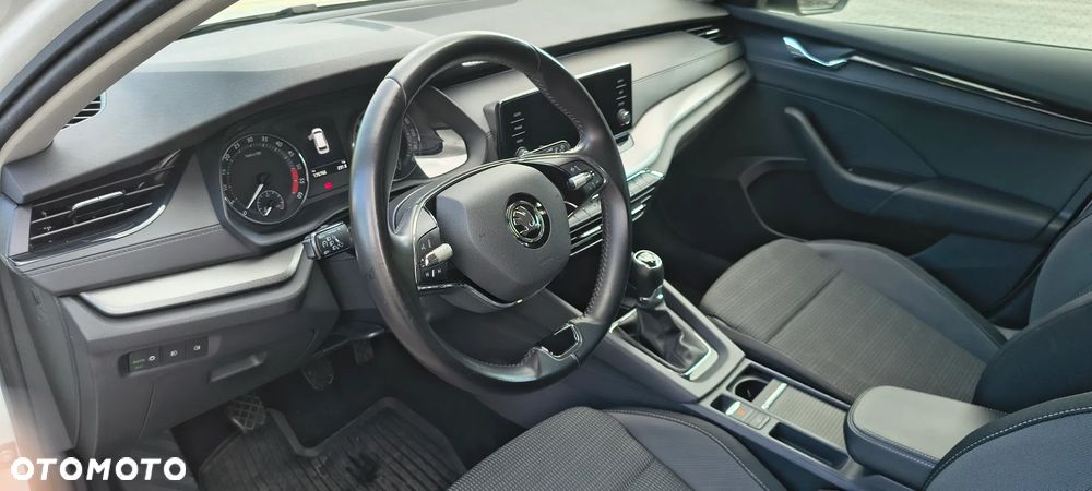 Skoda Octavia 2.0 TDI SCR Ambition - 11