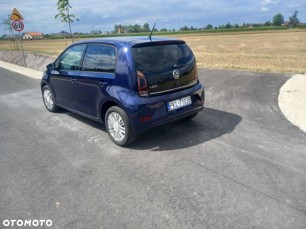 Volkswagen up! United - 4