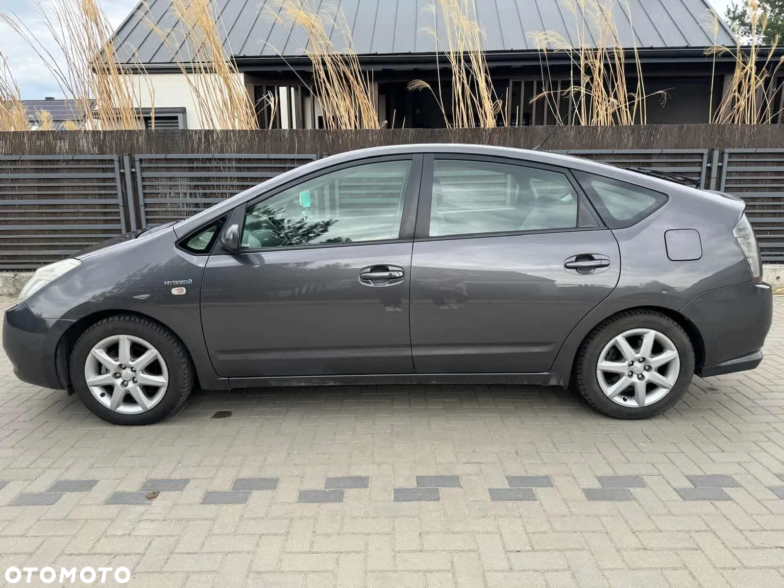 Toyota Prius - 3
