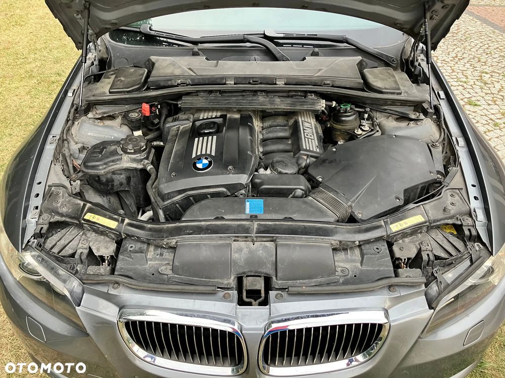 BMW Seria 3 330i - 13