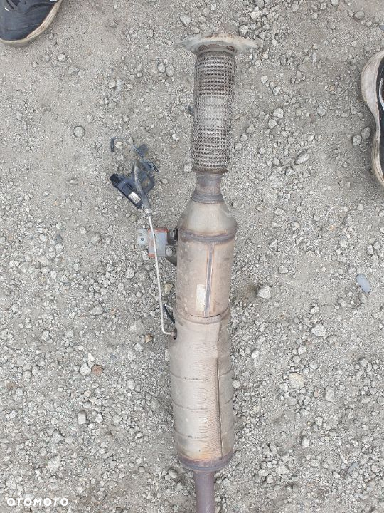 Katalizator sonda wydech Renault Clio IV 1.5dci 208022043R - 2