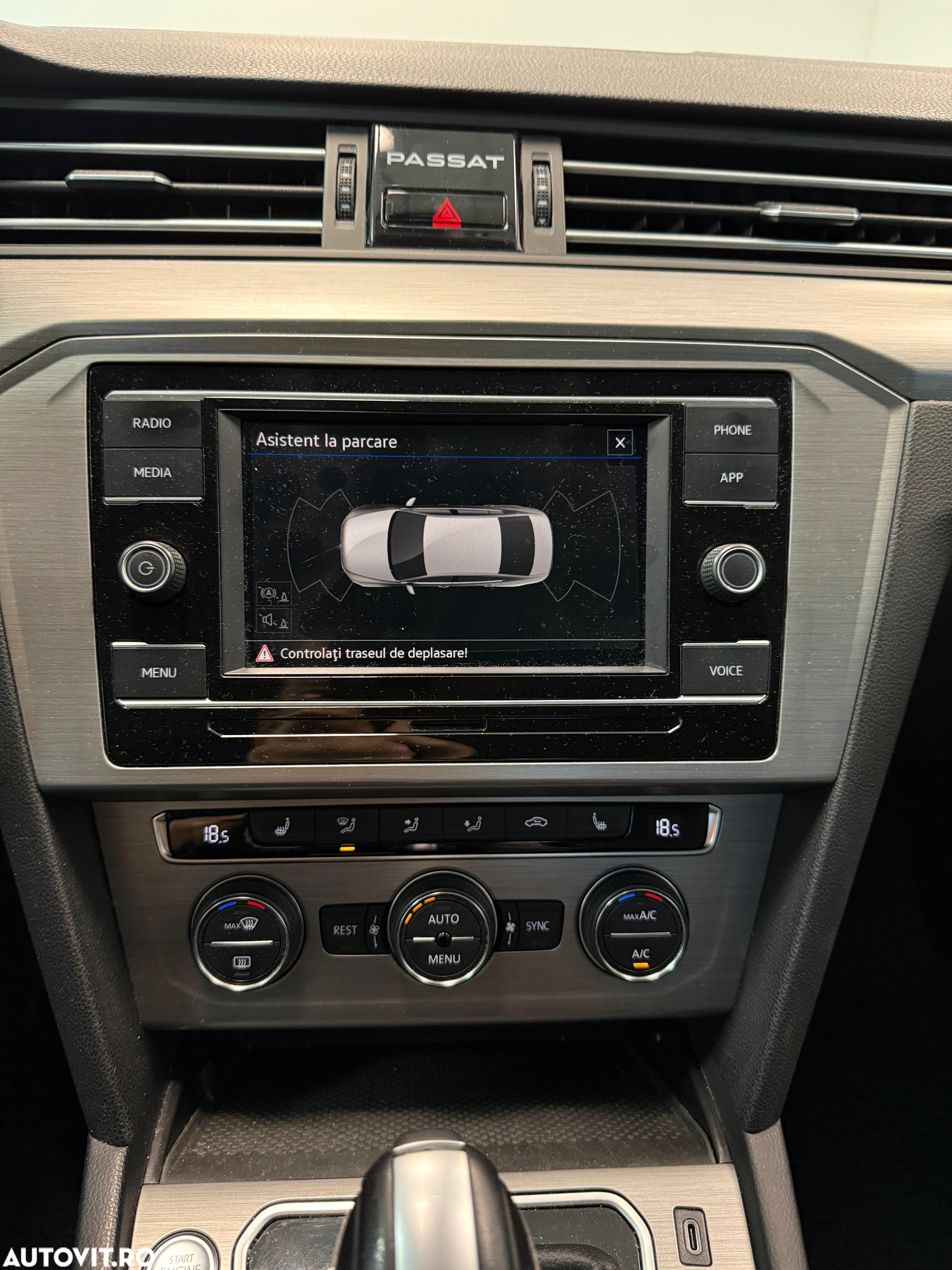 Volkswagen Passat 1.6 TDI DSG Comfortline - 27