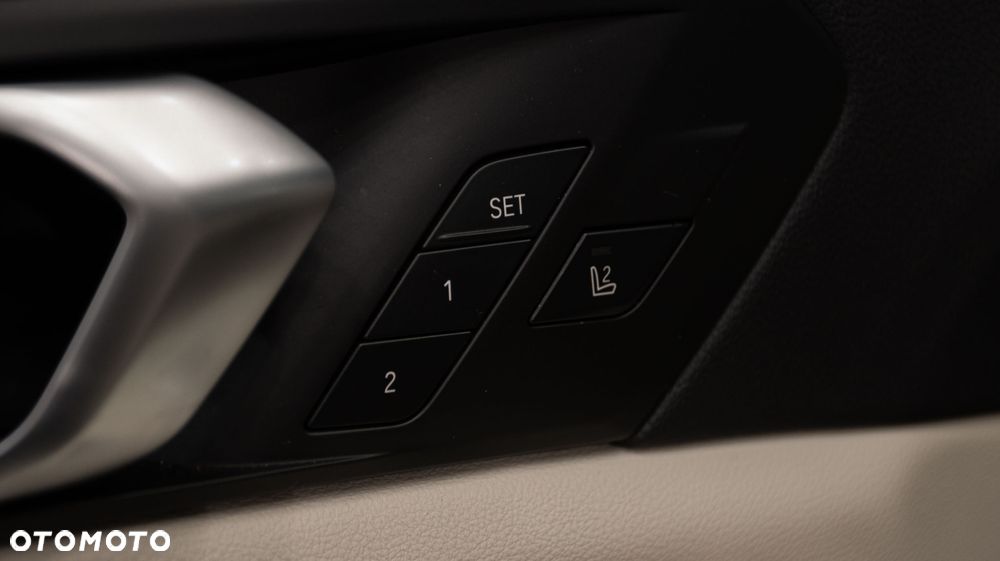 BMW X5 xDrive30d mHEV - 17