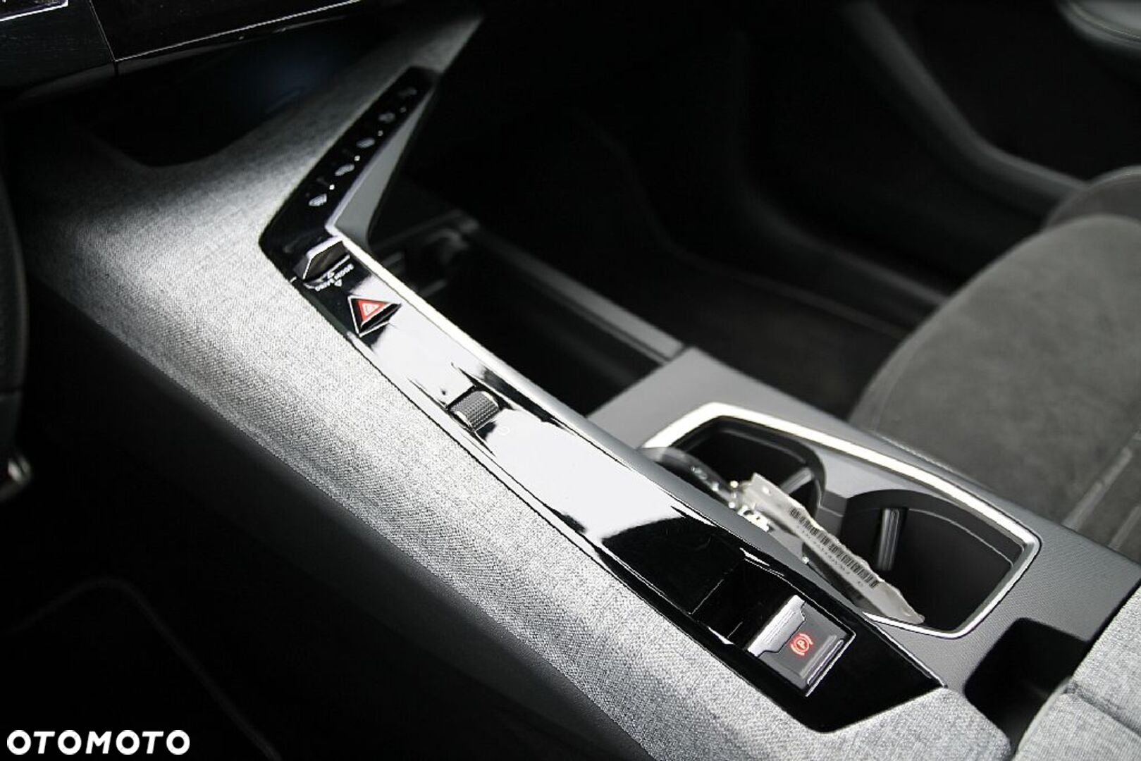 Peugeot 3008 1.2 PureTech mHEV GT S&S e-DCS6 - 30