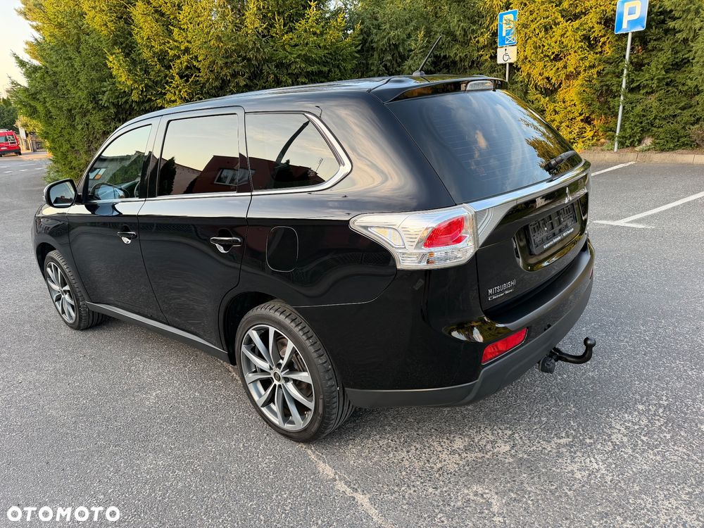 Mitsubishi Outlander - 9