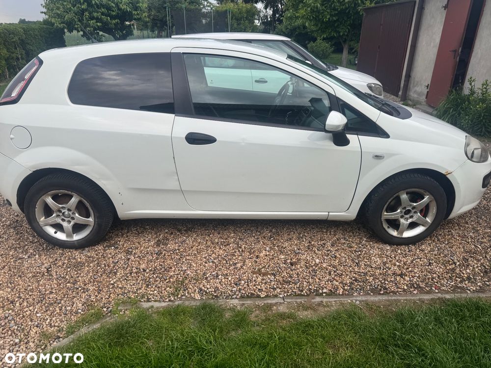Fiat Punto 1.4 Easy S&S - 3