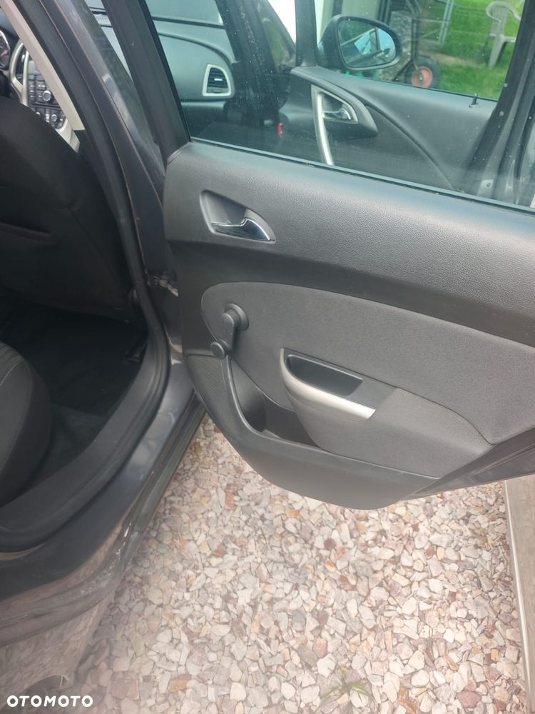 Opel Astra 1.4 Turbo - 13