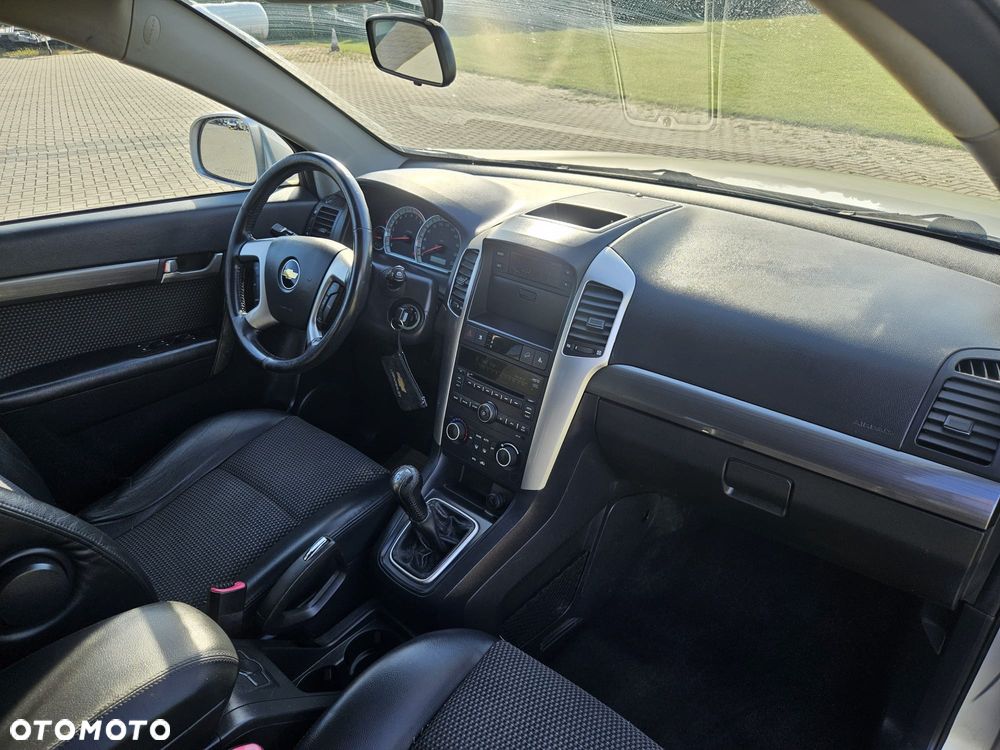 Chevrolet Captiva 2.4 2WD 7 Sitzer LS Family Edition - 12
