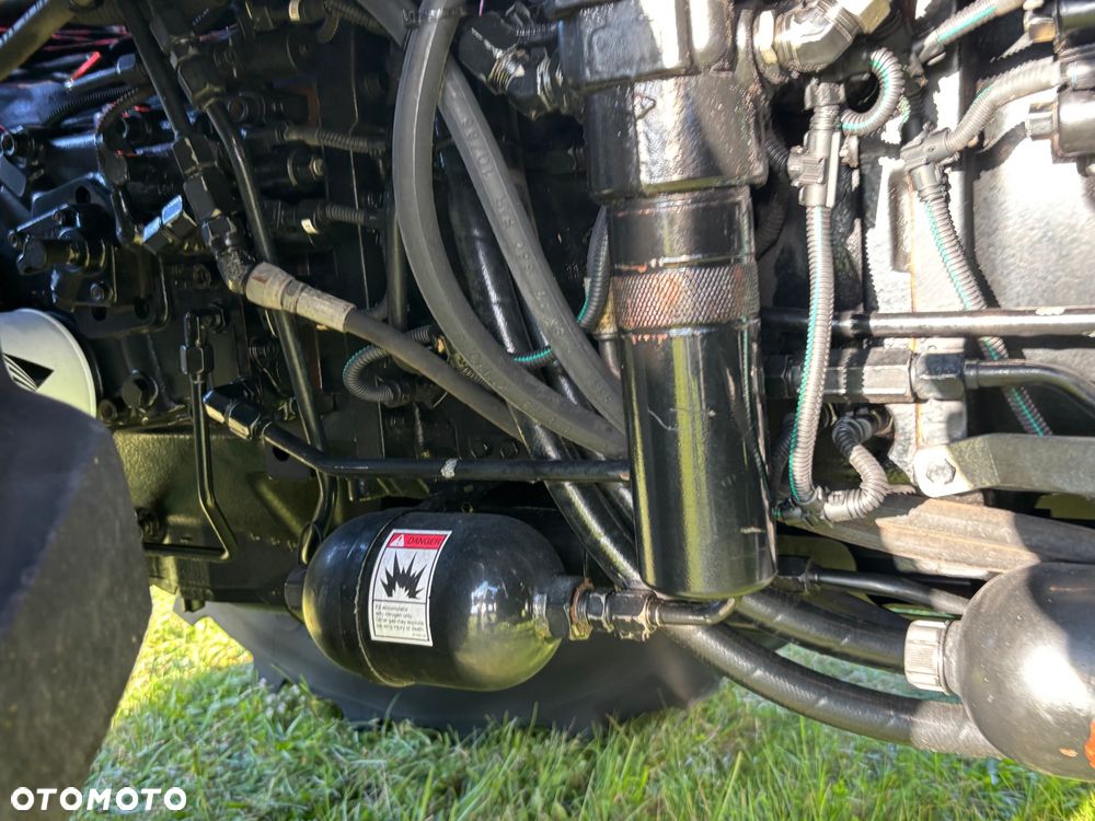 Massey Ferguson - 13